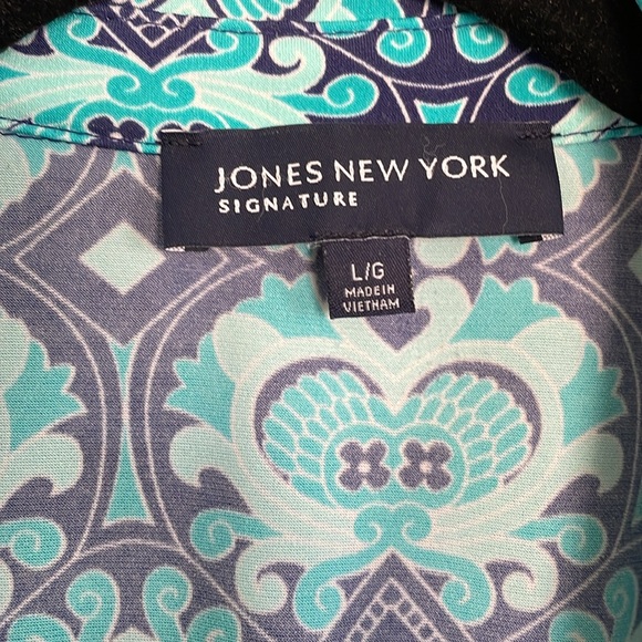 Jones New York Signature top - Picture 2 of 7